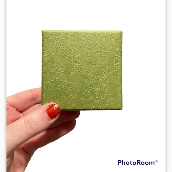 Gucci Ring Empty Box, Ribbon and Gucci Flora Card - Picture 5 of 6